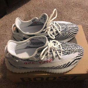 Yeezy 350 zebra
